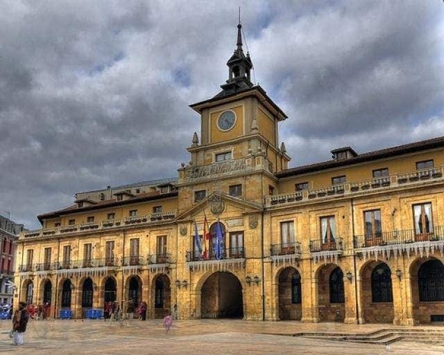 Albergue Turistico La Peregrina Oviedo Esterno foto