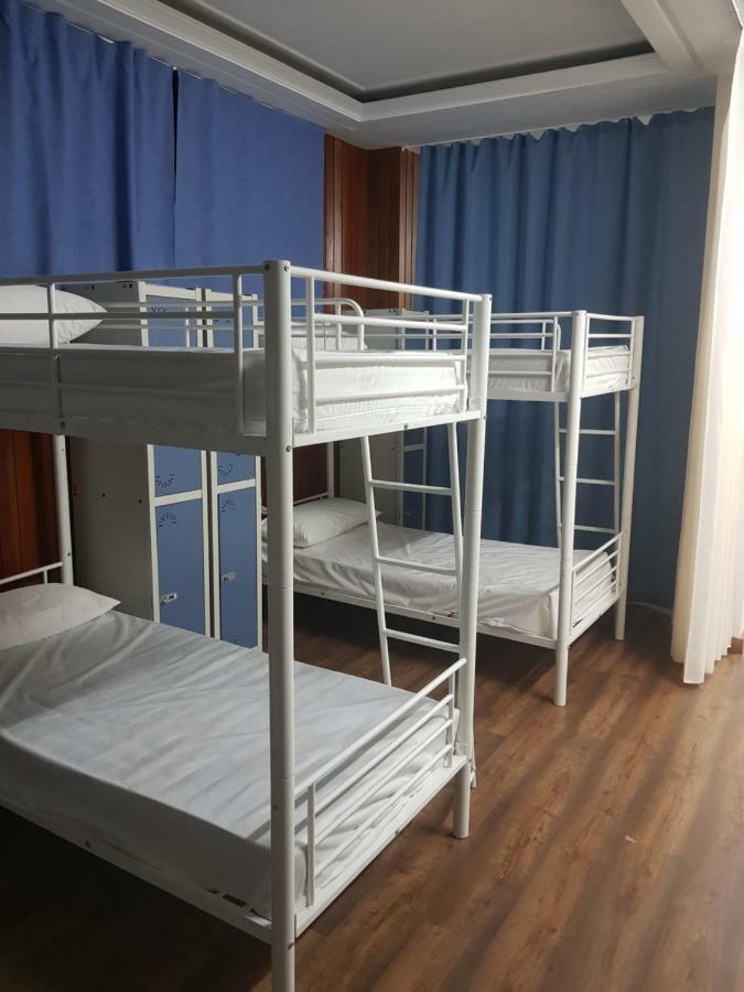 Albergue Turistico La Peregrina Oviedo Esterno foto